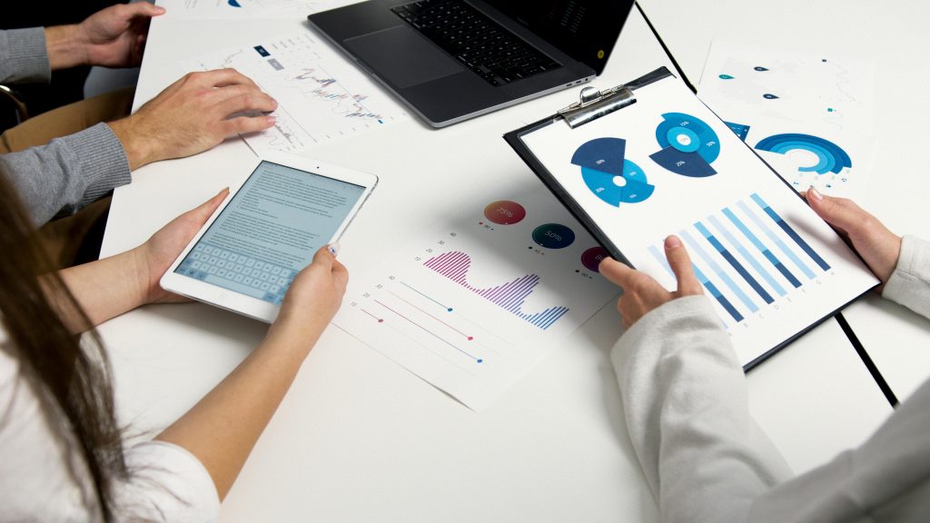 Solutions personnalisées pour répondre aux besoins spécifiques des entreprises.