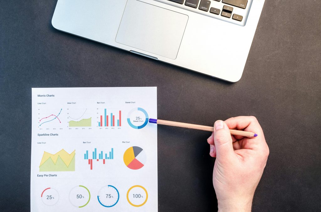 Analyse prédictive et Big Data pour des décisions stratégiques basées sur les données.